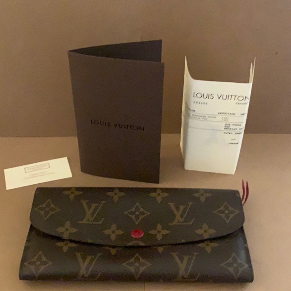 Authentic LV Emilie wallet